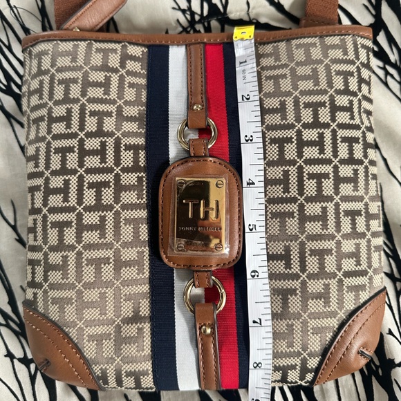 Tommy Hilfiger brown logo crossbody purse w/ribbon accent, faux leather, NWT - Picture 12 of 17